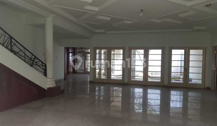 For Sale 2-Story Residential House in Dago Bandung Wing For Sale 2-Story Residential House in Dago Bandung Wing