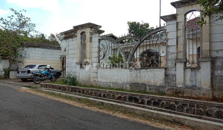 Rumah Sangat Mewah Besar Strategis Semarang Selatan ada Kolam Renang 2