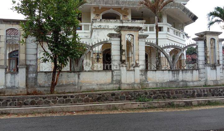 Rumah Sangat Mewah Besar Strategis Semarang Selatan ada Kolam Renang 1