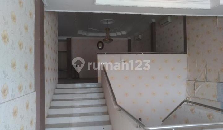 Ruang Usaha Strategis ex cafe dekat Widuran di Banjasari Solo 2