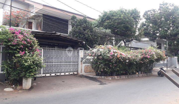 Rumah Di Tebet Lingkungan Mewah Dan Akses Mudah 1