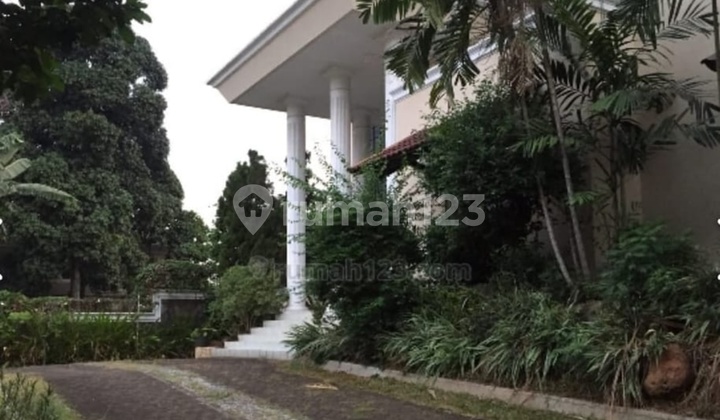 rumah lama di area paling bergengsi di jakarta