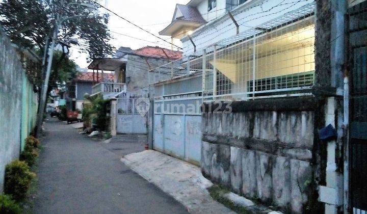 RUMAH HUK SANGAT STRATEGIS DI PUSAT KOTA DEKAT KE PASAR TANAH ABANG DAN THAMRIN