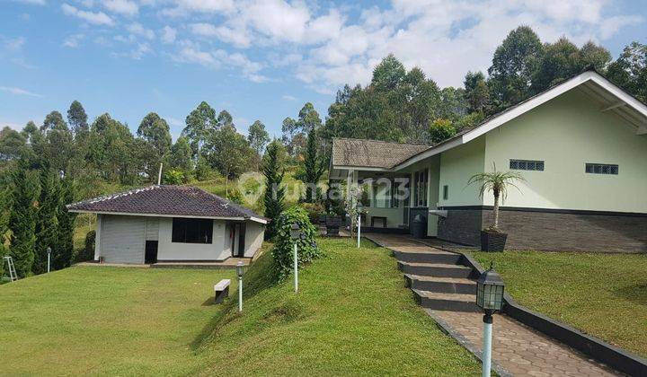 Rumah Villa asri dengan View City lembang Bandung 1