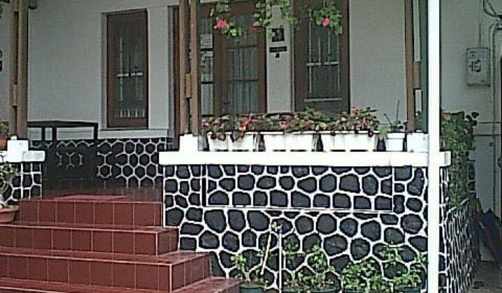 Rumah lama terawat kokoh di jl.belitung cocok buat hunian dan kantor 1