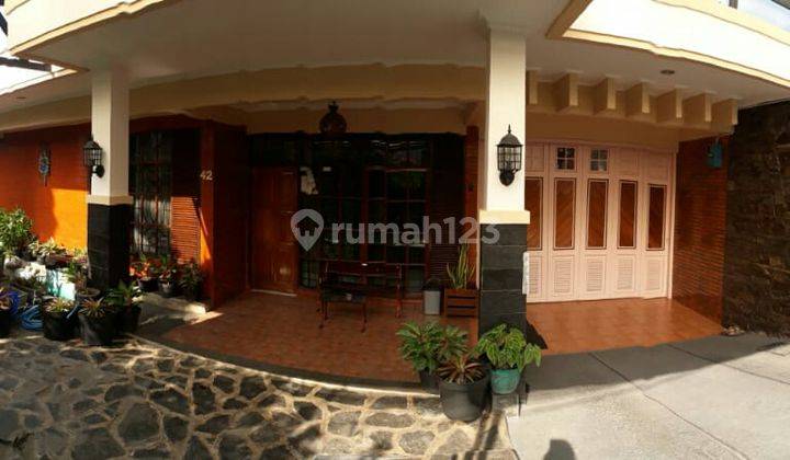 Turun Harga Rumah dengan dinding artistik di jl batik 1