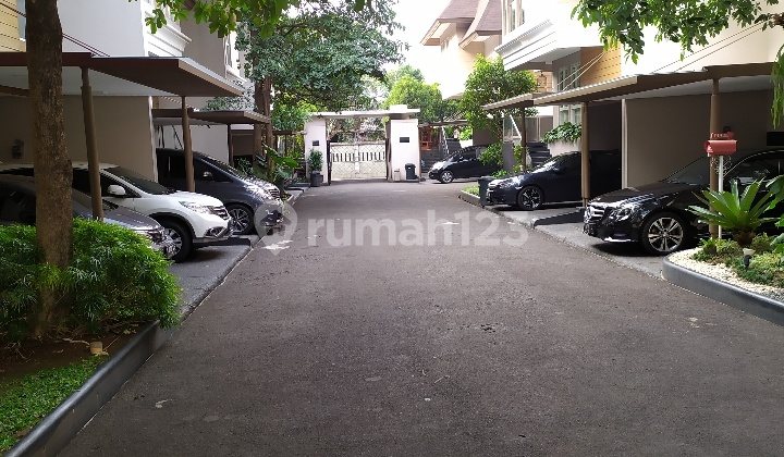 Pasar minggu rumah town house brand new,jakarta selatan