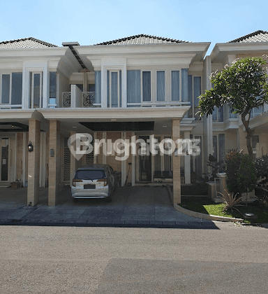 Rumah Bagus Pakuwon Indah Larizwood 1