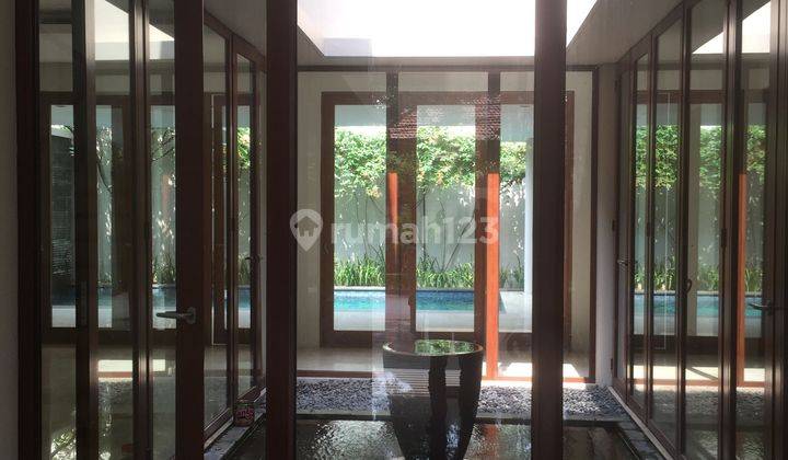 House Exclusive In Darmawangsa 1