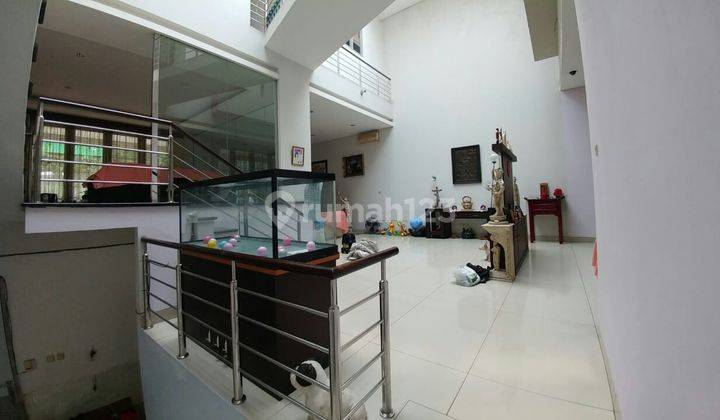 Rumah Cantik dan besar Di Duri Kepa Jakarta Barat