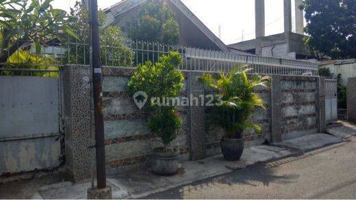 Rumah  di kebon Jeruk dekat kebayoran lama harga dibawah pasar. 2