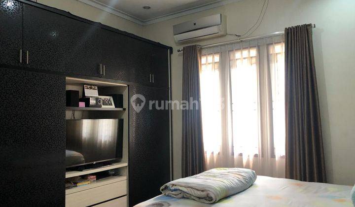 Rumah 1,5 Lantai di Taman Holis Indah ( THI ) Semi Furnished 2