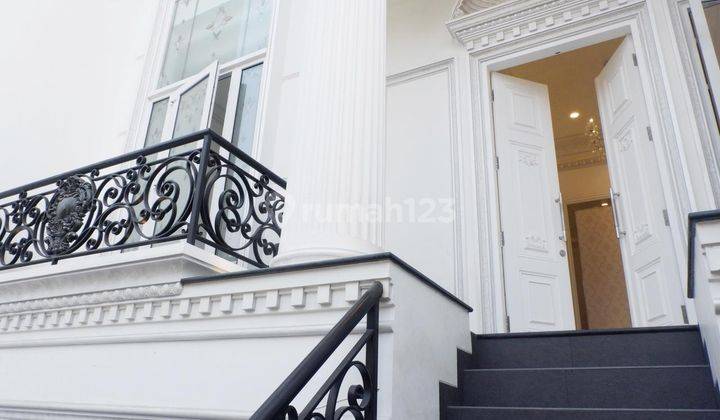 Rumah Murah Baru 3,5 Lantai, DESAIN NEW EUROPEAN CLASSIC MODERN, FURNISHED 2