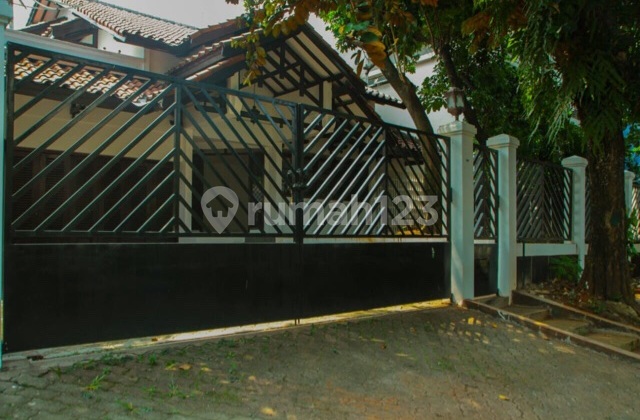 house in Pondok Indah cheeeap price below market