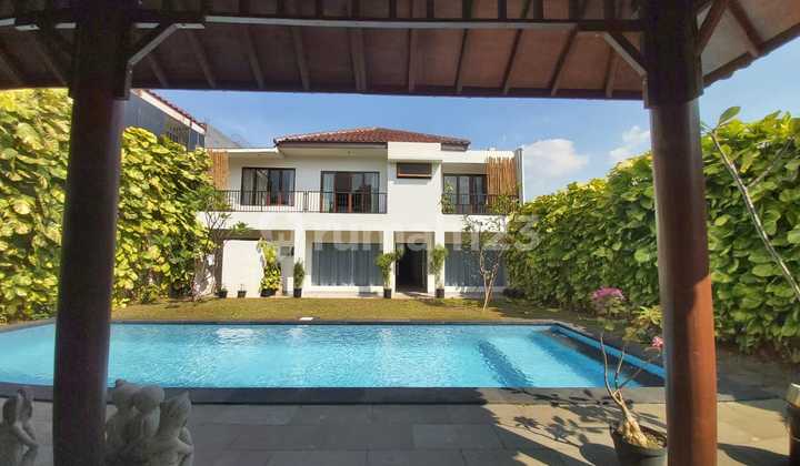 Rumah Mewah, Terawat, 2 Lantai, 4 Kamar, Cocok untuk Expat di Cipete, Jakarta Selatan