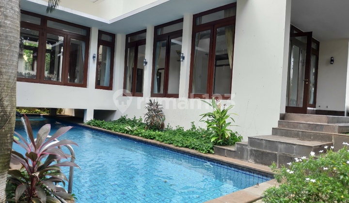 Cipete - Large Move-In Ready Semi-Furnished House with Swimming Pool Cipete - Large Move-In Ready Semi-Furnished House with Swimming Pool