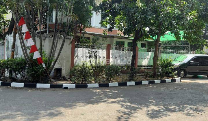 Rumah Luas Huk Komplek Pondok Kelapa 1