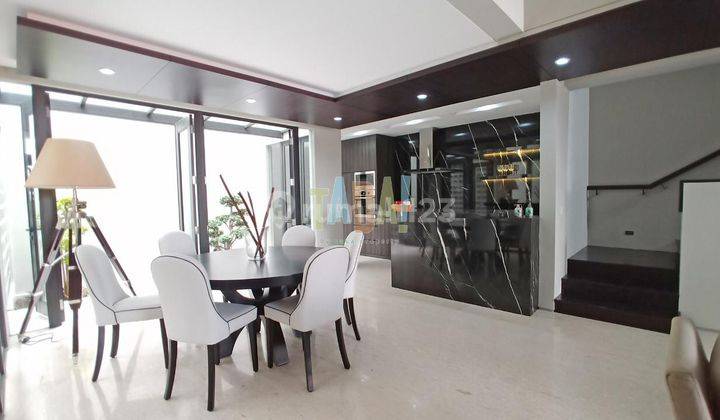 Townhouse Modern di Patra Kuningan, Jakarta Selatan 1