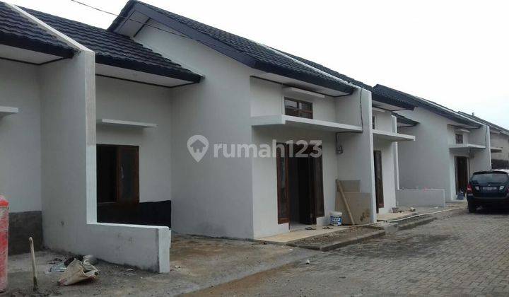 Di jual rumah di  limo depok tanpa dp dekat stasiun MRT, stasiun kereta, pintu toll dekat halte busway, kota wisata, area perkantoran,dekat kuliner, dan tempat pusat perbelanjaan dan pendidikan 1