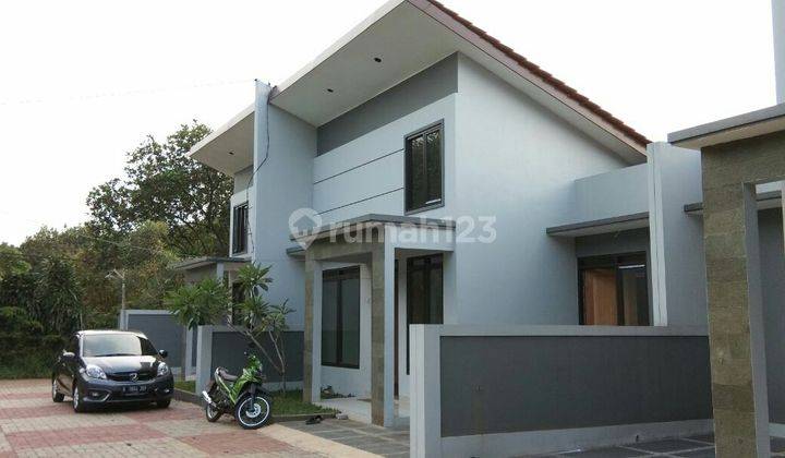 Di jual rumah 2 lantai depok tanpa dp bebas banjir dekat mrt,pintu toll, stasiun kereta,halte busway,pusat wisata,pendidikan,kuliner,dan area perkantoran 1