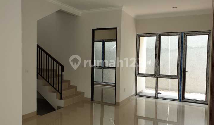 Rumah Brand New Modern Tropis di Kelapa Dua, Depok.