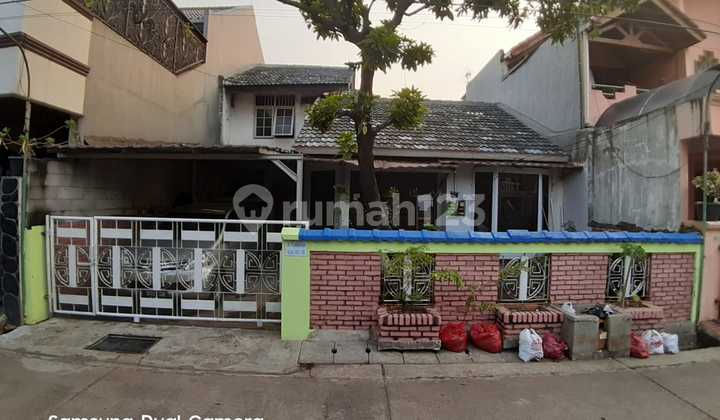 Strategic 2-level green house in East Bekasi. 2