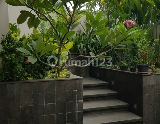 Rumah cantik, bersih & Bagus Pondok Indah Semi Furnish dekat PIM 2 Jaksel