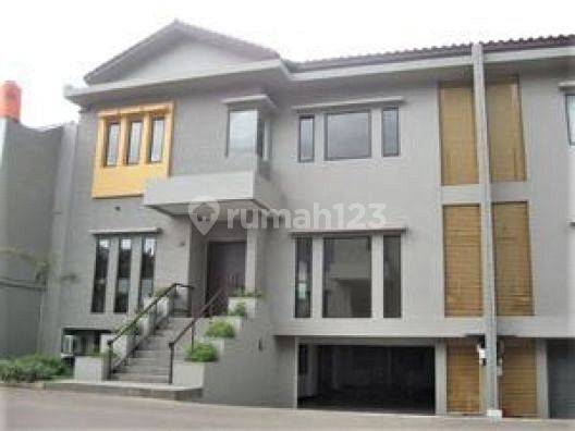 Beautiful 4 bedroom house in Cilandak 2