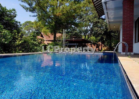 DISEWAKAN rumah Srondol, Banyumanik, swimm pool, view gunung, Semarang 2