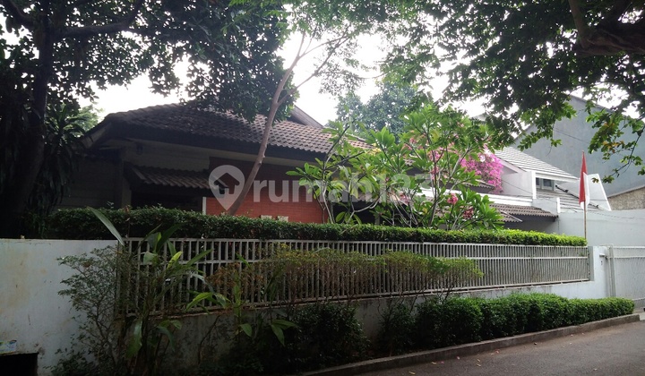 Rumah hitung tanah di area kuningan 2