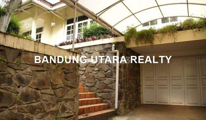 Rumah Asri jl. Abadi Gegerkalong row jalan besar HOOK 2