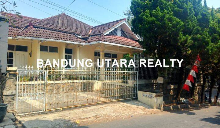 Rumah Asri jl. Abadi Gegerkalong row jalan besar HOOK 1