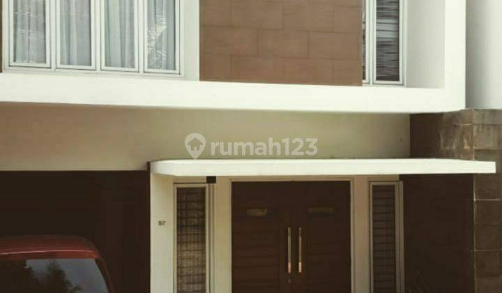 Rumah sangat Strategis • Jl Wijaya Raya, Cocok untuk business , Jual atau  Sewa 1