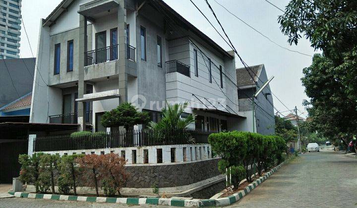 Rumah furnished rapih di Taman Cikas Bekasi kota 1