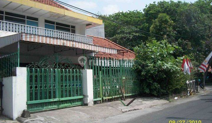 Jual Rumah untuk Usaha 1.5 Lantai, Lokasi Nol Jalan, Hoek, Strategis 2