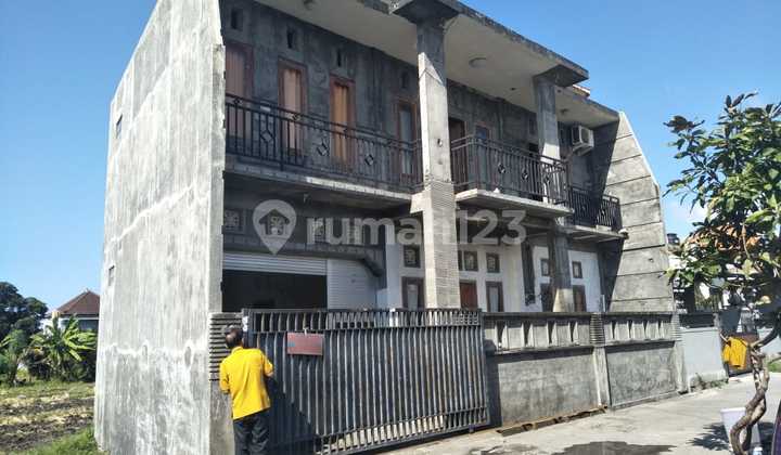 Rumah jalan Dewi Sri Batubulan Gianyar 1