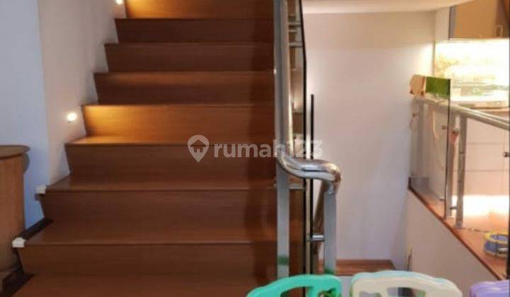 Rumah mewah 4 lantai dengan full furnish yang berkualitas tinggi di Permata Buana ... 2