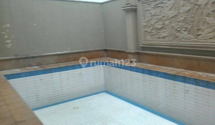 Rumah ada kolam renang di Darmo Permai Selatan 2