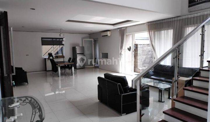 LUXURY HOUSE! Rumah Graha Natura SEMI FURNISH, ADA KOLAM RENANG 1