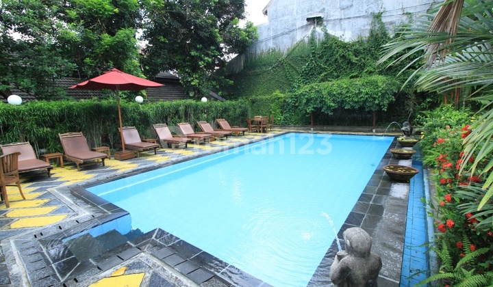 RUMAH ETNIK BERNUASA JAWA DI PALAGAN