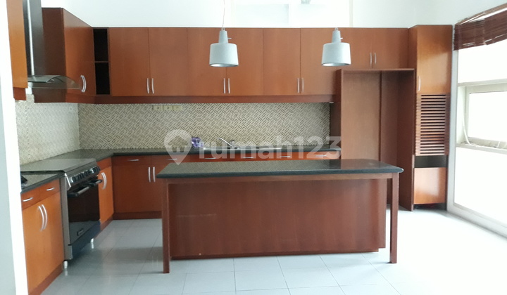 Beautiful House In A Quiet Area 2