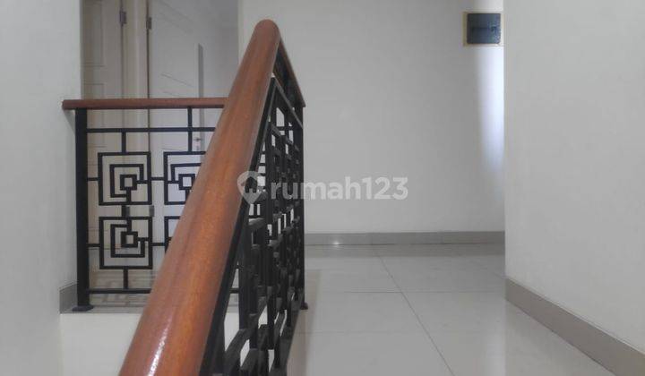 Disewakan Rumah 2 Lantai Cluster Ambrosia Lippo Cikarang 3 Kamar 2