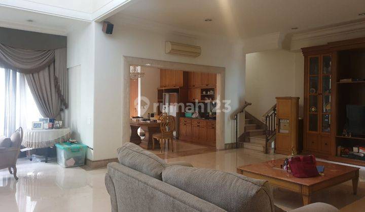 Rumah Bagus di Jl. Lamandau  Keb. Baru Jakarta Selatan. 5+2BR, SHM 1