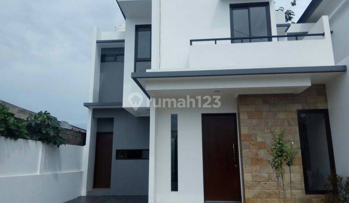 Rumah,minimalis, 2-lantai. siap huni. 1