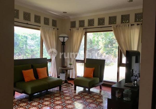 Rumah Cantik Semi Furnished Jl. Tukad Yeh Ho II Denpasar 2