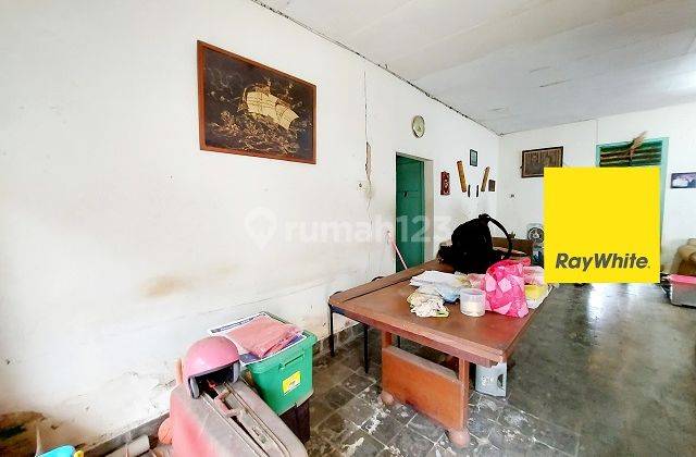 Rumah Tua di Pasar Minggu, Jakarta Selatan, Hitung Tanah Saja, Dekat Stasiun KA Pasar Minggu, SHM 2