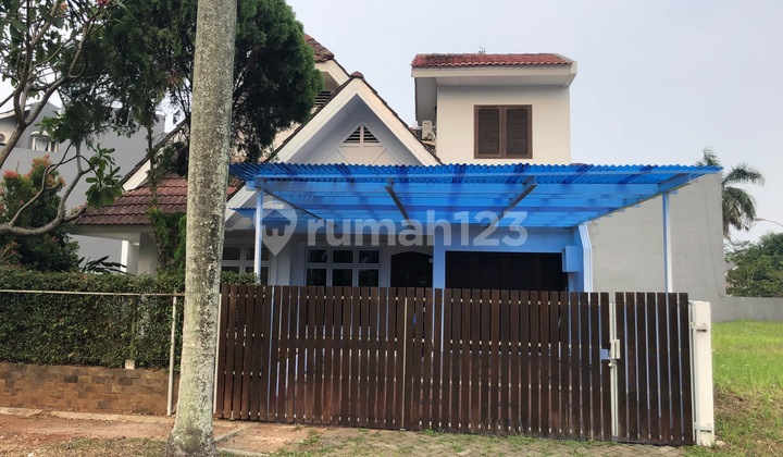 Beautiful House in BSD City Giri Loka 2