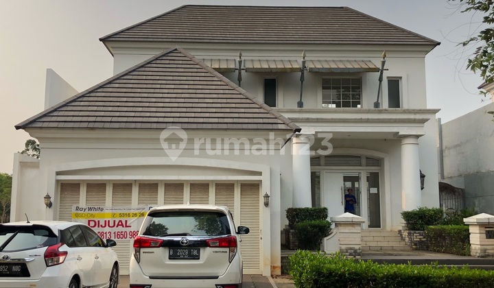 Strategic Luxury House Near De Park De Maja BSD Semi-Furnished Strategic Luxury House Near De Park De Maja BSD Semi-Furnished