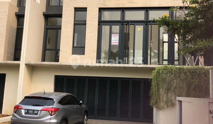 RUMAH CANTIK DI NAVA PARK MEWAH