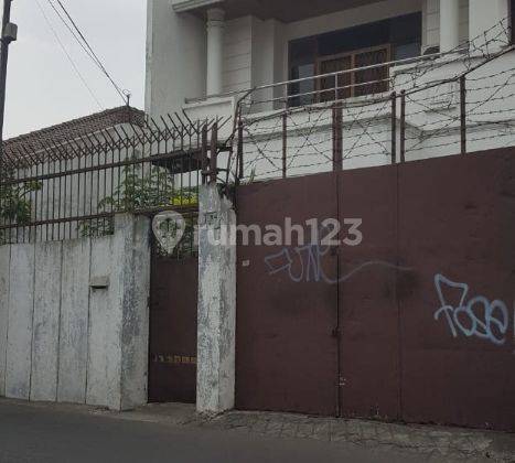 Rumah strategis di kampung baru solo 1